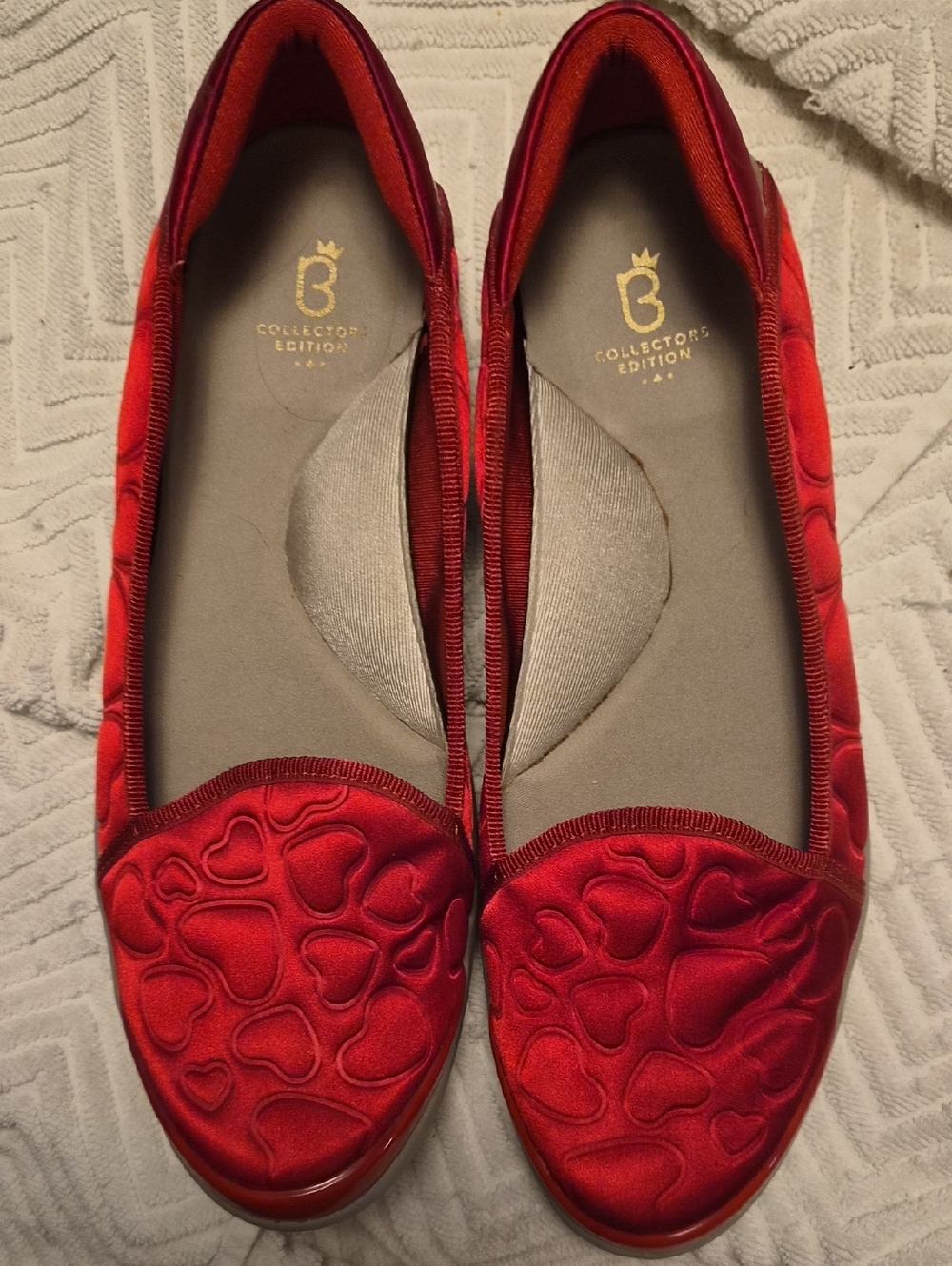 Women's Red Heart Slip-On Flats Bzees Special Edition